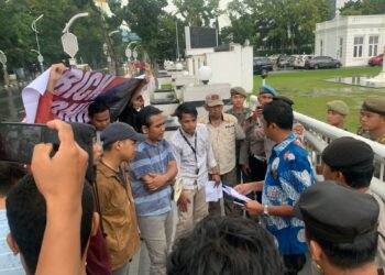 MAKI Gelar Aksi Unjuk Rasa di Depan Kantor Gubsu