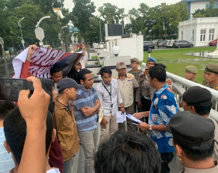 MAKI Gelar Aksi Unjuk Rasa di Depan Kantor Gubsu