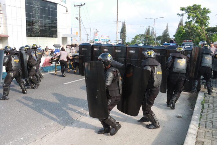 Guna Kesiapsiagaan Pemilu 2024, Polres Simalungun Gelar Pelatihan Pengendalian Massa Bersama Brimob