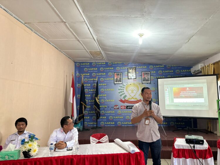 Sukseskan Pemilu 2024, Ketua KPU Simalungun Berikan Sosialisasi Kepada Anggota KPPS di Lapas Kelas IIA Pematang Siantar