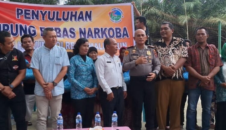 Satgas Narkoba Polres Simalungun Galakkan Sosialisasi dan Berikan Bantuan Sosial di Kampung Bersinar