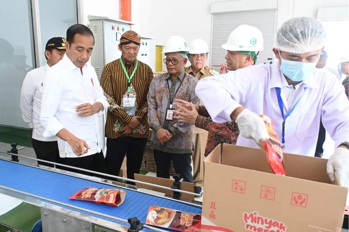 Presiden Jokowi Resmikan Pabrik Percontohan Minyak Makan Merah Pertama di Indonesia