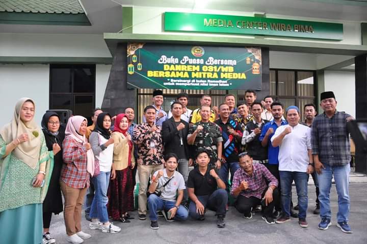 Danrem 031/WB Berbuka Puasa Dengan Mitra Media