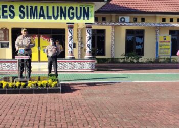 Kapolres Simalungun Pimpin Upacara Kenaikan Pangkat Pengabdian Personel di Mako Polres Simalungun