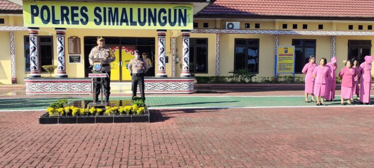 Kapolres Simalungun Pimpin Upacara Kenaikan Pangkat Pengabdian Personel di Mako Polres Simalungun