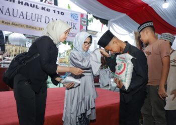 Wali Kota Menyantuni Anak Yatim di Pesanggrahan Raja Sang Naualuh Damanik