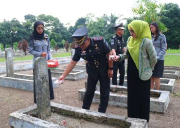 Kenang Jasa Para Pahlawan serta Bangun Nilai Patriotisme, Lapas Kelas IIA Pematangasiantar Meriahkan HBP Ke – 60 Dengan Ziarah Ke Taman Makam Pahlawan