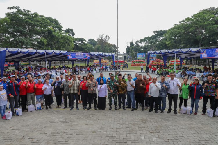 Wali Kota Pematangsiantar : “Selamat Hari Buruh, Mari kita saling bergotong royong menciptakan Kota Pematangsiantar Sehat, Sejahtera, dan Berkualitas”