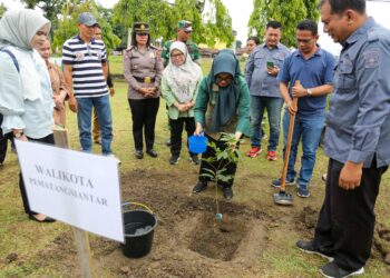 World Water Day, Wali Kota Pematangsiantar Tanam Pohon di Waduk Tirta Uli