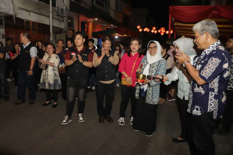 Peringatan Tri Suci Waisak 2568 BE/2024, Wali Kota Pematangsiantar Ikut Pawai Keliling Jalan Protokol