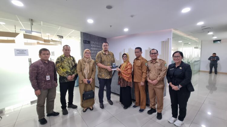 dr Susanti Dewayani SpA Melakukan Konsultasi ke Kementerian PPN / Bappenas