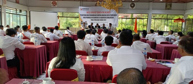 Bawaslu Simalungun Lantik 96 Anggota Panwascam Pilkada 2024