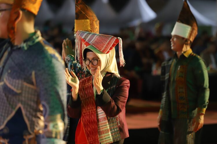 Dari Pemko Pematangsiantar, Lagu Sitalasari dan Tor tor Simalungun Mengisi Karnaval Budaya Nusantara di BalikPapan