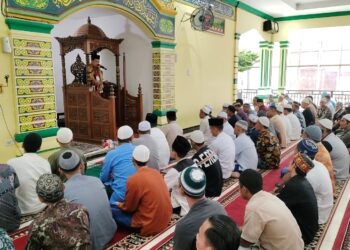 Peringati Hari Raya Idul Adha, M. Pithra Jaya Saragih  Mengikuti Sholat Idul Adha Bersama Warga Binaan Lapas