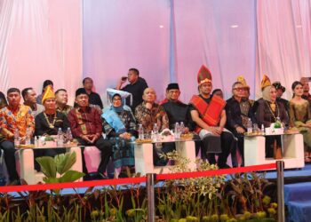 Wali Kota Pematangsiantar Menghadiri Pawai Budaya Colorful Medan Night Carnival