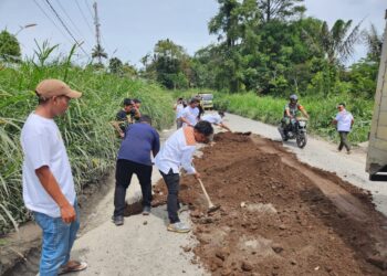 DPK-JAMAN Simalungun Gelar Gotong Royong Perbaiki Jalan Rusak, Ketua DPK JAMAN Simalungun Berharap Pemprov Sumut Peduli Kerusakan Jalan di Simalungun
