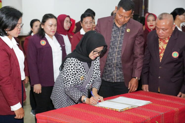 Hadiri  Pelantikan DPD PPNI Kota Pematangsianțar Periode 2024-2029, dr Susanti : “Semoga kerja sama PPNI dan Pemko Pematangsiantar bisa kita tingkatkan”