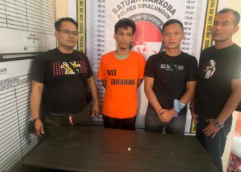 Miliki Shabu, Reza Berurusan Dengan Polisi