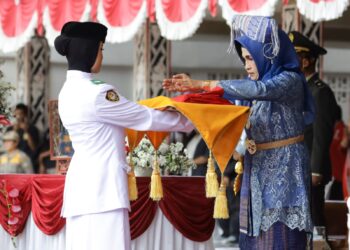 Wali Kota Pematangsiantar dr Susanti Dewayani SpA bertindak sebagai Inspektur Upacara Peringatan Detik-detik Proklamasi Kemerdekaan Republik Indonesia ke-79