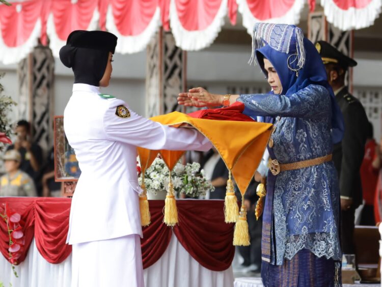 Wali Kota Pematangsiantar dr Susanti Dewayani SpA bertindak sebagai Inspektur Upacara Peringatan Detik-detik Proklamasi Kemerdekaan Republik Indonesia ke-79