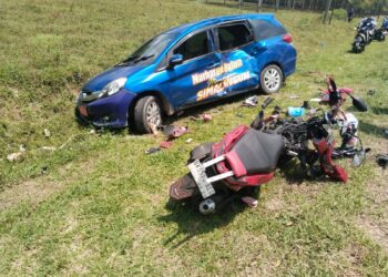 Mobil Dinas Camat Gunung Maligas Kecelakaan di Tapian Dolok