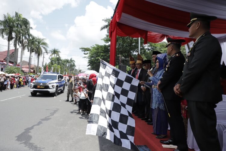 Wali Kota Melepas Peserta Karnaval Gempita Kemerdekaan Dalam Rangka HUT RI ke-79