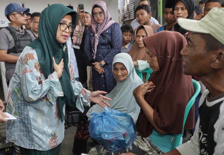 dr Susanti Berikan Santunan Kepada Korban Kebakaran