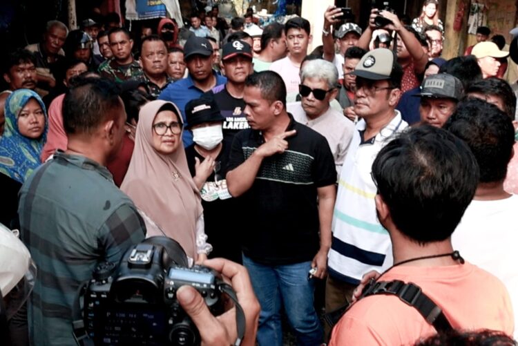 Wali Kota dr Susanti Turun ke Lokasi Kebakaran di Gedung IV Pasar Horas