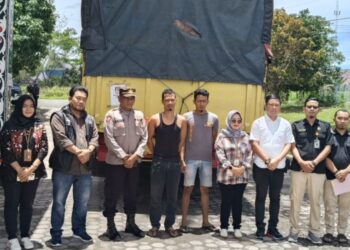 8030 Bilik Suara Tiba di Kantor KPU Simalungun, Bawaslu Simalungun Lakukan Pengawasan