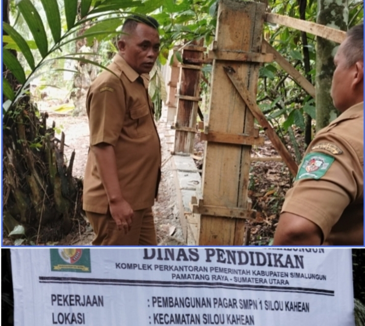 Kepala UPTD pendidikan Silou kahean Jhon Freddy Purba bersama Kepala Sekolah SMP Negeri 1 Silou Kahean tinjau bangunan pagar di SMPN 1