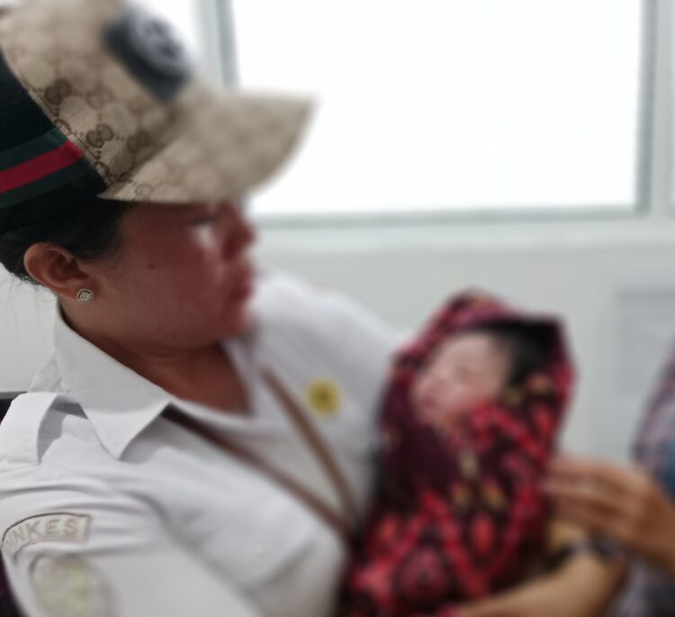 Heboh, Warga Temukan Bayi perempuan di Dalam Gubuk  Di Silou Kahean