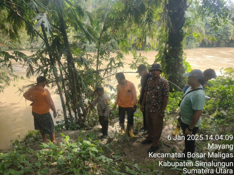 Hendak Mau Memancing, Charles Siregar Hanyut Terbawa Arus Sungai Bah Boluk