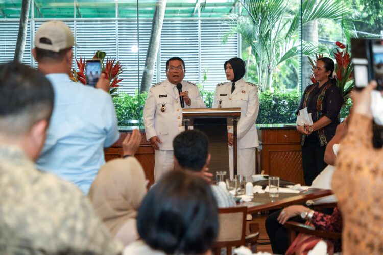 Wesly Silalahi SH MKn – Herlina Wali Kota-Wakil Wali Kota Pematangsiantar Masa Jabatan 2025-2030 Menggelar Temu Ramah Bersama DPRD kota Pematangsiantar, Para Pimpinan OPD dan Relawan