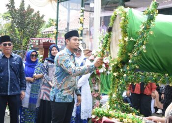Wali Kota Pematangsiantar Wesly Silalahi MKn Diwakili Asisten Perekonomian dan Pembangunan Zainal Siahaan SE MM