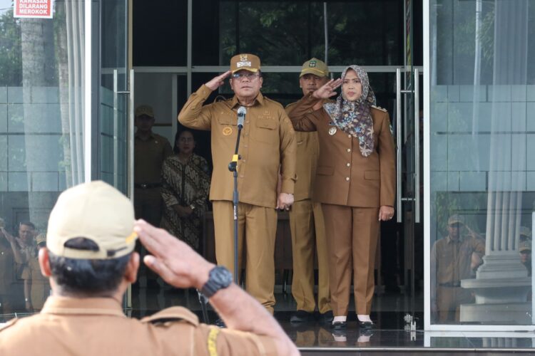 Wali Kota Pematangsiantar Wesly Silalahi SH MKn Pimpin Apel Gabungan