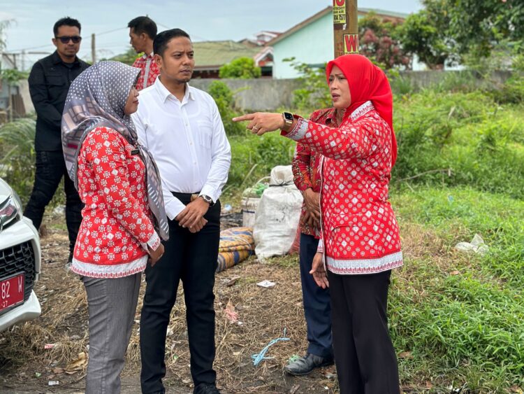 Lihat Progres Penanganan Sampah, Herlina Turun Langsung Ke Kecamatan