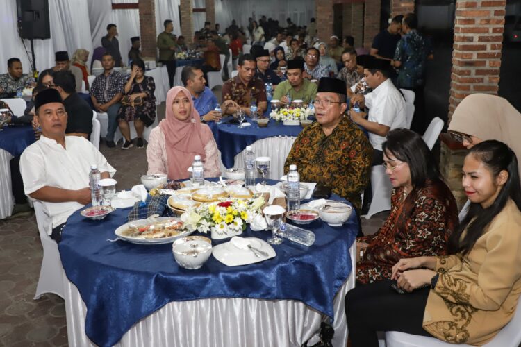 Wali Kota dan Wakil Wali Kota Menggelar Buka Puasa Bersama dengan Jajaran Pemko Pematangsiantar