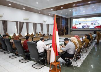 Wali Kota Pematangsiantar Wesly Silalahi SH MKn diwakili Wakil Wali Kota Herlina Hadiri  Rapat Program Kerja TPAKD Kota Pematangsiantar Tahun 2025
