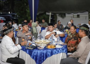 Wali Kota Pematangsiantar Wesly Silalahi SH MKn dan Wakil Wali Kota Herlina berbuka puasa bersama DPRD dan Forum Koordinasi Pimpinan Daerah (Forkopimda) Kota Pematangsiantar
