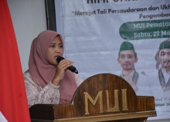 Herlina berbuka puasa bersama Himpunan Mahasiswa Islam (HMI) Cabang Siantar- Simalungun