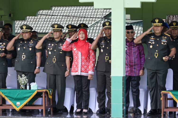 Herlina Hadiri Upacara Penutupan Pendidikan Pertama Bintara TNI AD Gelombang II Tahun Anggaran (TA) 2024 di Rindam I/BB