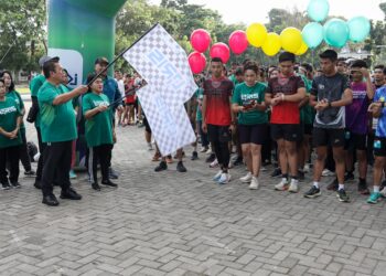 Dalam Rangka Memperingati HUT Kota Pematangsiantar, Welsy Melepas Ratusan Peserta Fun Run X FAST