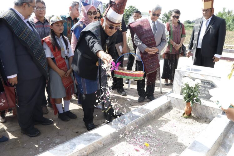 Sebagai Pelopor dan Pendidik Simalungun, Bupati Simalungun Resmikan Renovasi Makam Op. Guru Jason Saragih