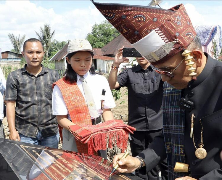 Sebagai Pelopor dan Pendidik Simalungun, Bupati Simalungun Resmikan Renovasi Makam Op. Guru Jason Saragih