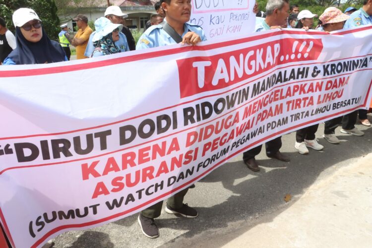 Kapolres Simalungun Terima Massa Aksi Sumut Watch dan Pegawai PDAM Tirta Lihou, Siap Selidiki Dugaan Korupsi