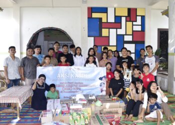 Kunjungi Panti Asuhan BKM GKPS, Pengurus Seksi Namaposo Sinode GKPS sampaikan tali kasih Namaposo Distrik 7