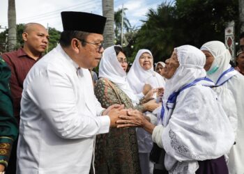 Wali Kota Pematangsiantar Wesly Silalahi SH MKn sambut Jamaah Haji/Hajja