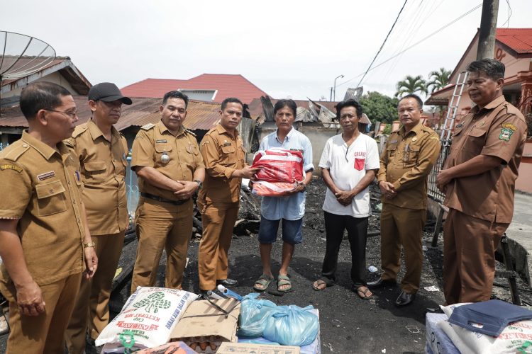 Junaedi Antonius Sitanggang SSTP MSi Tinjau Lokasi Kebakaran di Jalan Handayani