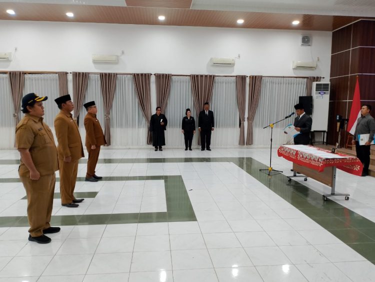 Diwakili Sekda, Wali Kota Pematangsiantar Lantik Tiga Pejabat Administrator dan Pengawas