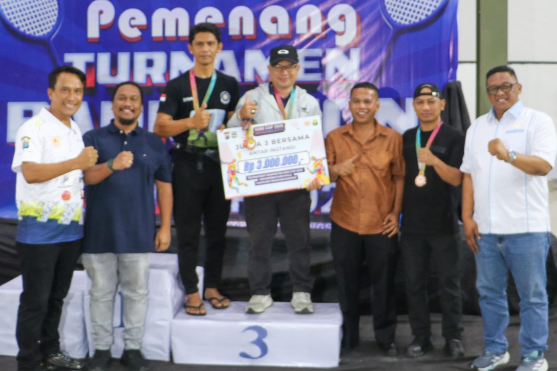 Dukung Pembinaan Atlet Muda, Pemko Pematangsiantar Tutup Turnamen Badminton KONI Cup-Piala Kapolres 2025